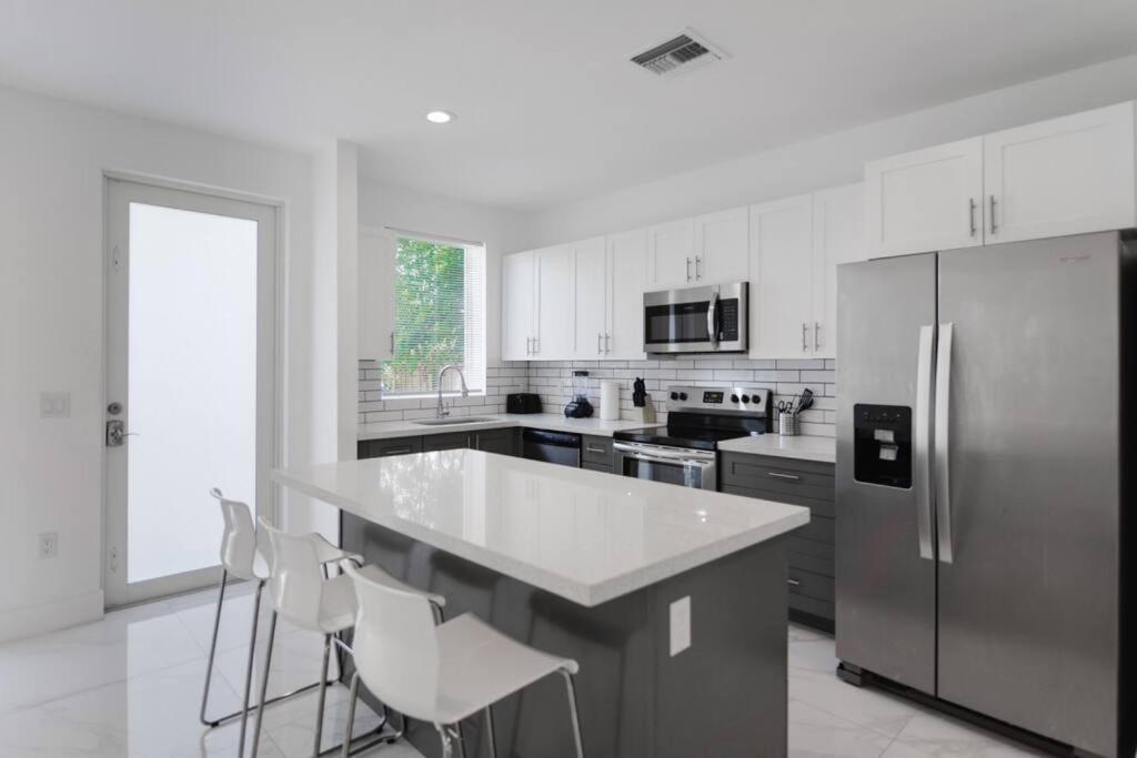 Spectacular 3 Bedrooms House, Spacious&bright Miami