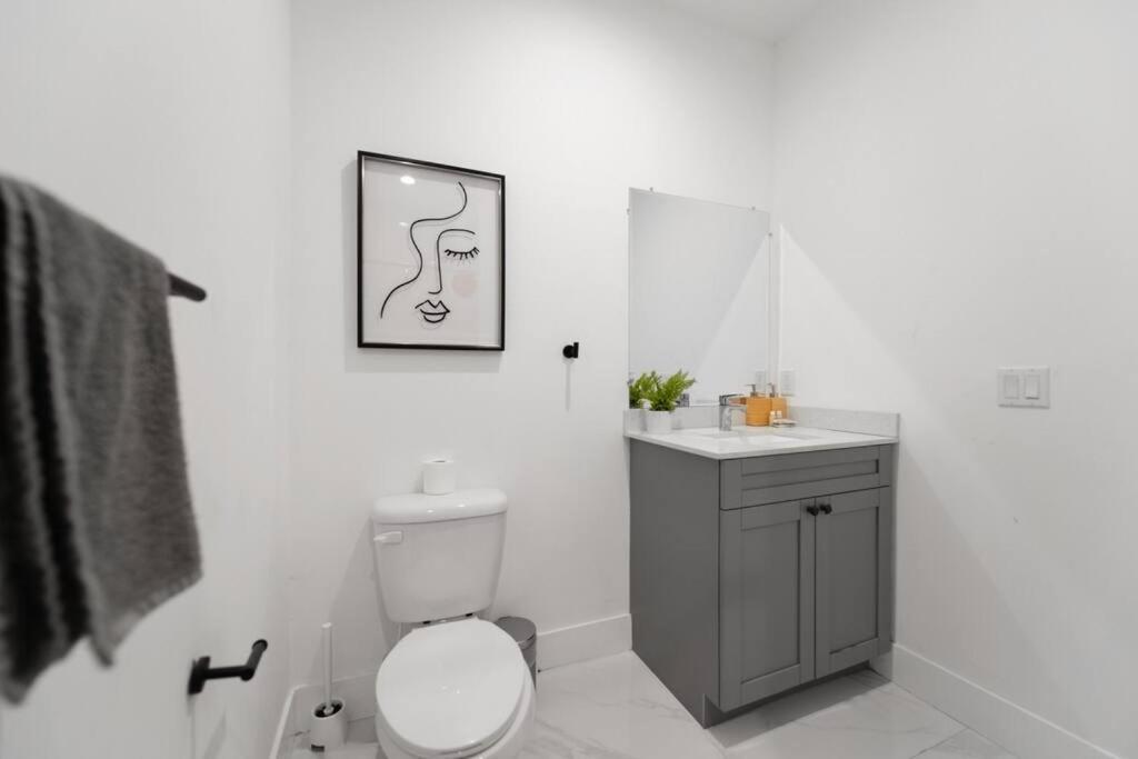 Spectacular 3 Bedrooms House, Spacious&bright Сasa de vacaciones